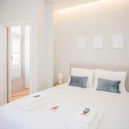 Liiiving In Porto - Aliados Stone Apartment Exterior photo